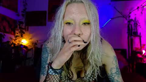 Olive online show from 06-11-26, 03:43