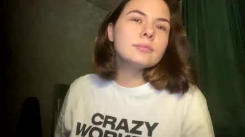 Snapshot of olivepeach chatting on 10-29-25, 07:15 Oil online show from 10-29-25, 07:15