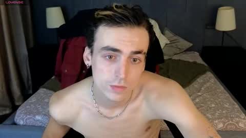 OLIVER MARTINEZ online show from 09-12-25, 03:06