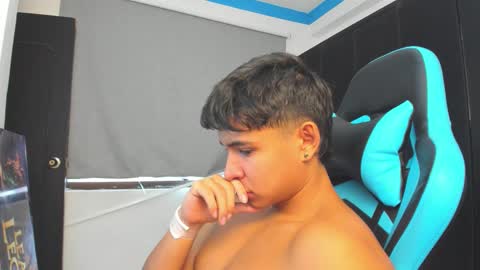 Oliver bray online show from 11-05-25, 06:30