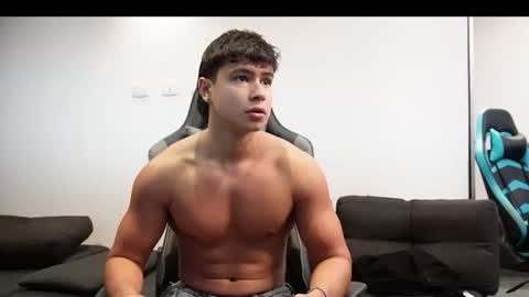 Oliver bray online show from 04-01-26, 01:28