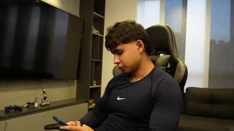 Oliver bray online show from 04-20-26, 11:06