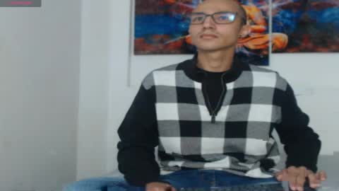 Snapshot of oliver_goldberg chatting on 04-08-26, 01:33 oliver_goldberg online show from 04-08-26, 01:33