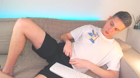 Oliver online show from 01-22-25, 07:13