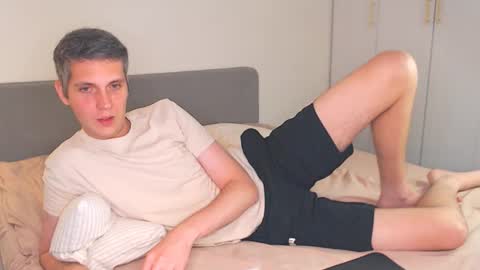 Oliver online show from 09-25-25, 04:00