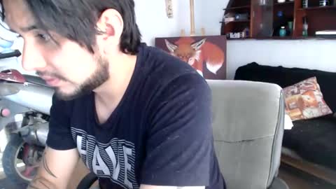 oliver_laid_2023 online show from 05-16-26, 07:34