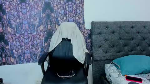 Snapshot of oliver_smith_2 chatting on 02-23-25, 04:24 oliver_smith_2 online show from 02-23-25, 04:24