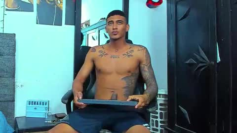 Snapshot of oliver_smith_2 chatting on 12-02-25, 11:45 oliver_smith_2 online show from 12-02-25, 11:45