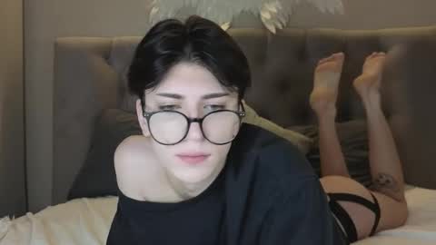 Snapshot of oliver_star_boy chatting on 01-06-26, 11:40 oliver online show from 01-06-26, 11:40