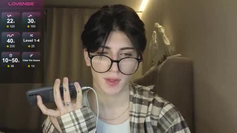 Snapshot of oliver_star_boy chatting on 01-16-26, 04:00 oliver online show from 01-16-26, 04:00