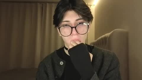 Snapshot of oliver_star_boy chatting on 02-10-26, 05:06 oliver online show from 02-10-26, 05:06