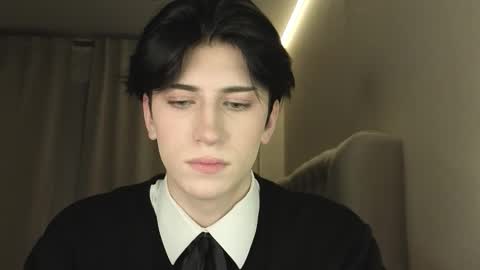 Snapshot of oliver_star_boy chatting on 02-28-26, 05:03 oliver online show from 02-28-26, 05:03