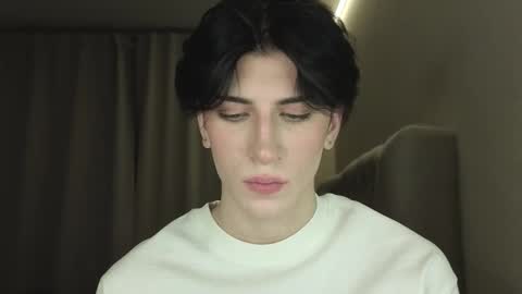 Snapshot of oliver_star_boy chatting on 03-10-26, 09:53 oliver online show from 03-10-26, 09:53