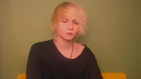 Snapshot of oliver_sweet_ chatting on 12-26-24, 12:36 Oliver online show from 12-26-24, 12:36