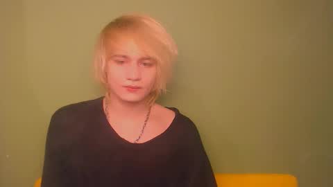 Snapshot of oliver_sweet_ chatting on 01-16-25, 01:58 Oliver online show from 01-16-25, 01:58