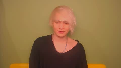 Snapshot of oliver_sweet_ chatting on 03-09-25, 01:46 Oliver online show from 03-09-25, 01:46