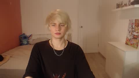 Snapshot of oliver_sweet_ chatting on 10-09-25, 01:47 Oliver online show from 10-09-25, 01:47