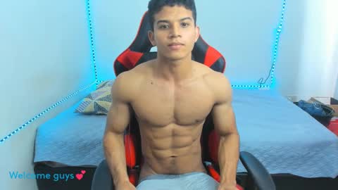 Snapshot of oliver_thompsson chatting on 01-13-25, 04:19 oliver thompsson online show from 01-13-25, 04:19