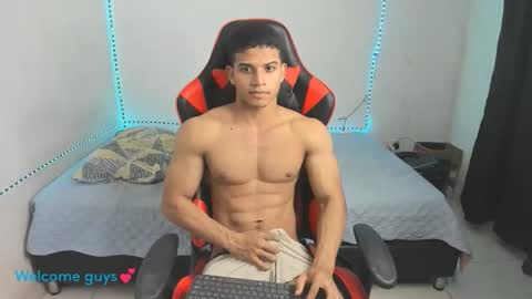 Snapshot of oliver_thompsson chatting on 12-04-25, 01:59 oliver thompsson online show from 12-04-25, 01:59