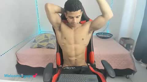 Snapshot of oliver_thompsson chatting on 12-20-25, 03:08 oliver thompsson online show from 12-20-25, 03:08