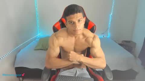 Snapshot of oliver_thompsson chatting on 01-19-26, 01:20 oliver thompsson online show from 01-19-26, 01:20