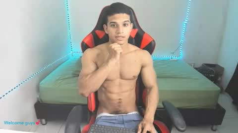 Snapshot of oliver_thompsson chatting on 02-16-26, 11:56 oliver thompsson online show from 02-16-26, 11:56