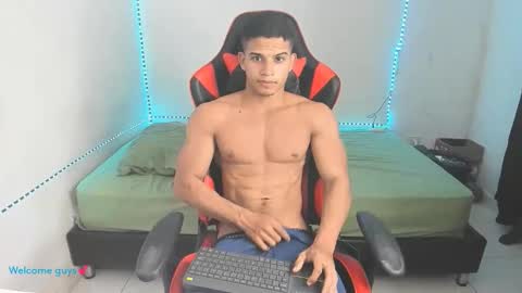 Snapshot of oliver_thompsson chatting on 02-22-26, 11:36 oliver thompsson online show from 02-22-26, 11:36