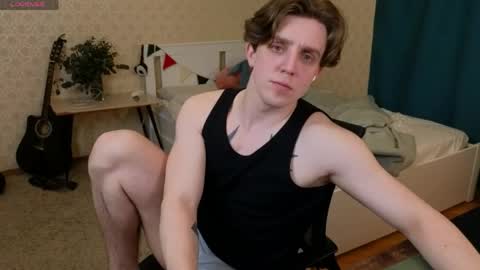 Snapshot of oliver_travis chatting on 05-01-26, 02:49 Oliver Evans online show from 05-01-26, 02:49