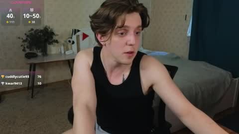 Snapshot of oliver_travis chatting on 05-08-26, 04:07 Oliver Evans online show from 05-08-26, 04:07