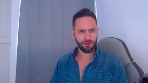 oliver online show from 12-28-24, 06:08