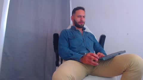 oliver online show from 01-16-25, 08:03