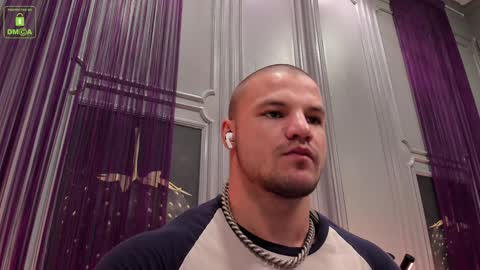 Snapshot of oliversport chatting on 12-07-24, 10:34 OliverSport online show from 12-07-24, 10:34