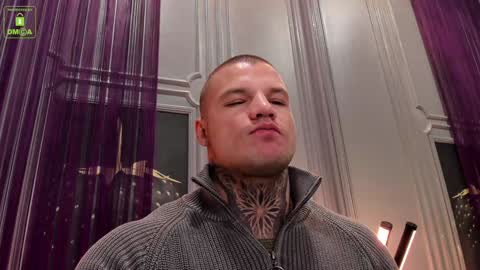 Snapshot of oliversport chatting on 12-27-24, 10:45 OliverSport online show from 12-27-24, 10:45