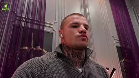 Snapshot of oliversport chatting on 01-05-25, 04:47 OliverSport online show from 01-05-25, 04:47