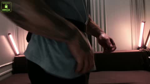 Snapshot of oliversport chatting on 01-24-25, 03:45 OliverSport online show from 01-24-25, 03:45