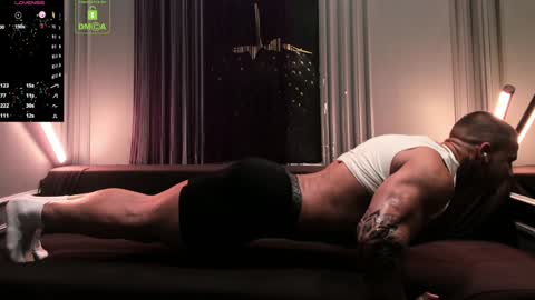 Snapshot of oliversport chatting on 01-30-25, 03:40 OliverSport online show from 01-30-25, 03:40