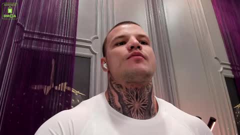 Snapshot of oliversport chatting on 02-14-25, 03:36 OliverSport online show from 02-14-25, 03:36