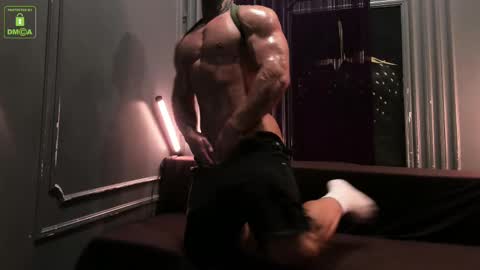 Snapshot of oliversport chatting on 02-19-25, 03:49 OliverSport online show from 02-19-25, 03:49