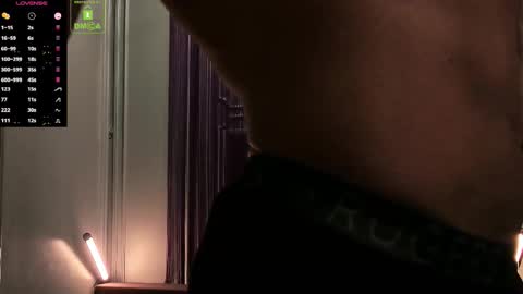 Snapshot of oliversport chatting on 10-16-25, 03:46 OliverSport online show from 10-16-25, 03:46