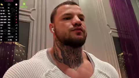 Snapshot of oliversport chatting on 11-22-25, 10:58 OliverSport online show from 11-22-25, 10:58