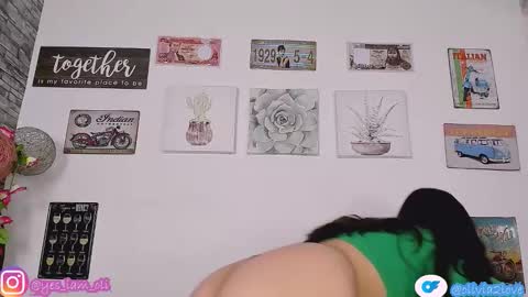 Snapshot of olivia22love chatting on 09-11-25, 01:55 ..................................... 500 am- 1200 pm GMT-5 online show from 09-11-25, 01:55