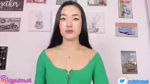 Snapshot of olivia22love chatting on 09-25-25, 02:21 ..................................... 500 am- 1200 pm GMT-5 online show from 09-25-25, 02:21