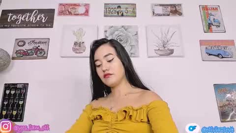 Snapshot of olivia22love chatting on 10-06-25, 01:52 ..................................... 500 am- 1200 pm GMT-5 online show from 10-06-25, 01:52