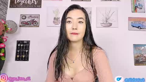 Snapshot of olivia22love chatting on 10-16-25, 03:35 ..................................... 500 am- 1200 pm GMT-5 online show from 10-16-25, 03:35