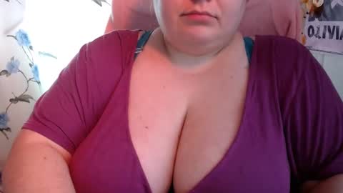 Olivia Gold online show from 12-19-24, 12:01