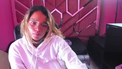  OLIVIA  online show from 02-03-25, 04:57