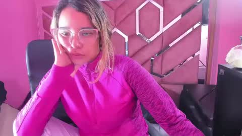  OLIVIA  online show from 02-04-25, 03:33