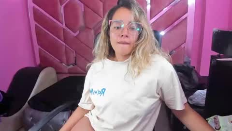  OLIVIA  online show from 02-09-25, 06:11