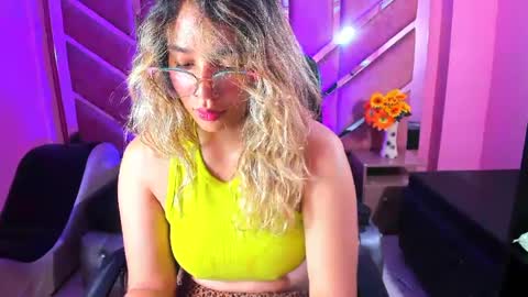  OLIVIA  online show from 03-07-25, 03:19