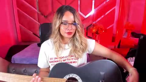  OLIVIA  online show from 10-17-25, 02:15